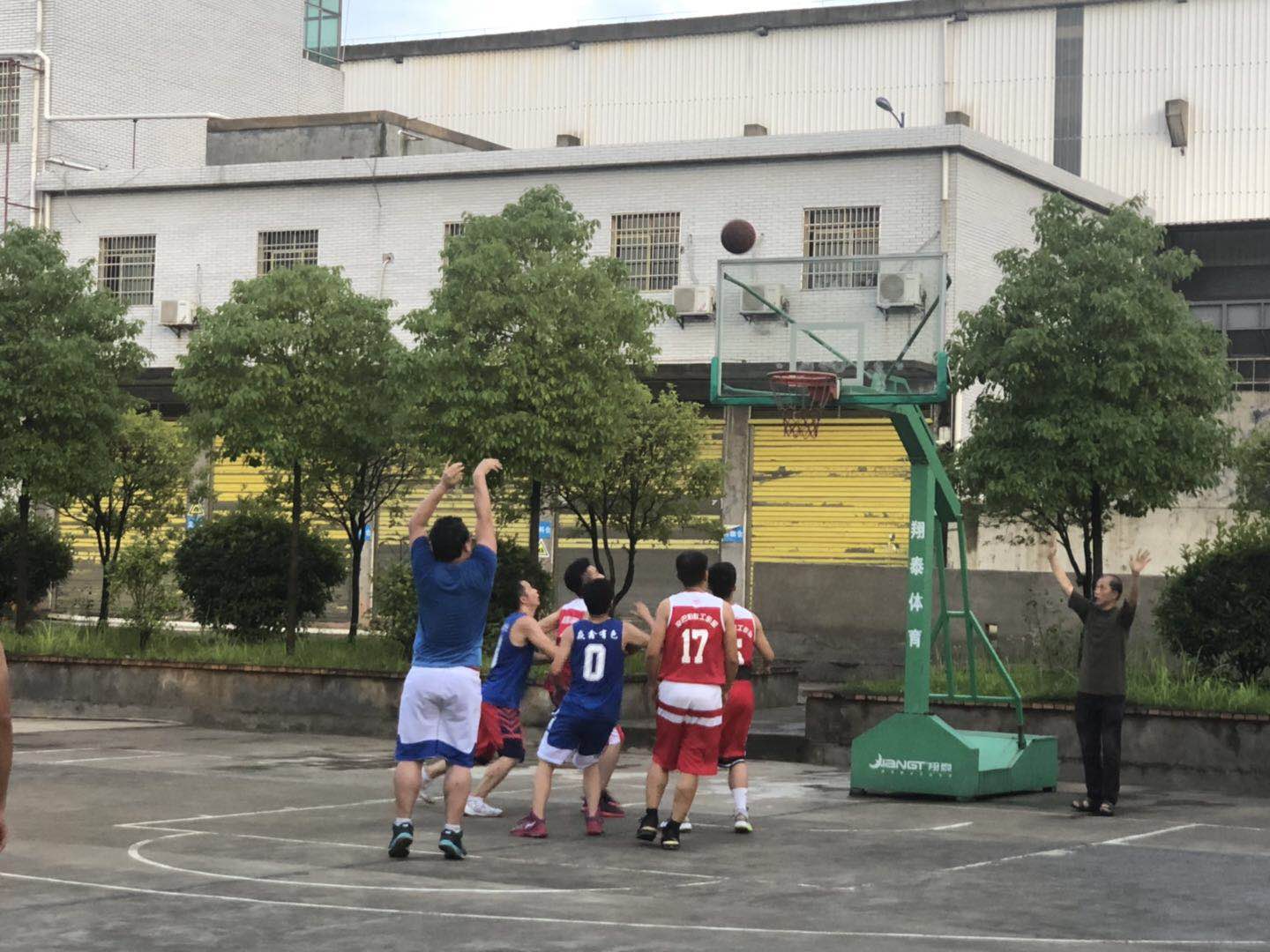 點(diǎn)擊圖片將圖片插入到編輯器